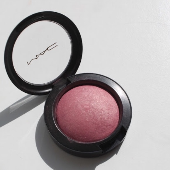 MAC Cosmetics Other - 💯✨Mac Mineral blush •Gentle•w•free unicorn brush